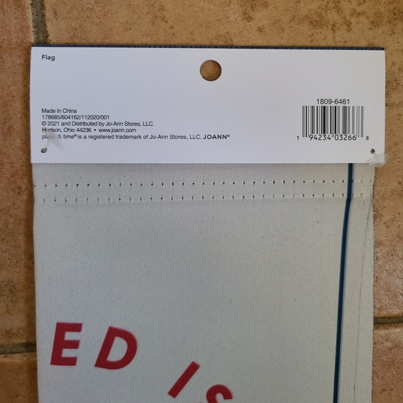 👀50% OFF🐕🏴NWT‼️Place & Time Dog Inspired Garden Flag & Garden Flag Stake - Picture 10 of 10